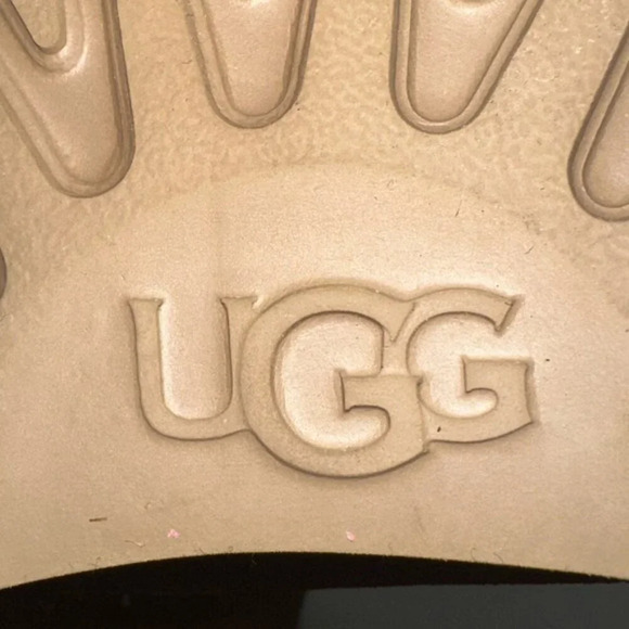 UGG winter boot Size 5 - Picture 6 of 7